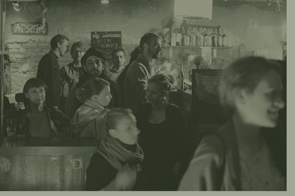 Bar Crowd. Photo by Jonathan Adami