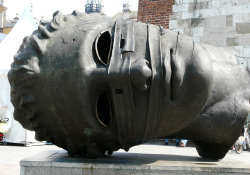 Eros Bendato (Eros bound), bronze, 1999, by Igor Mitoraj, Kraków, Poland / Photo by Val Kerry